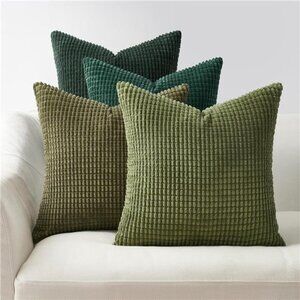 Throw Pillows Covers for Couch Living Room Decor-Green Christmas Holiday 4 Pack